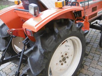 KUBOTA HINOMOTO E2302S - 4