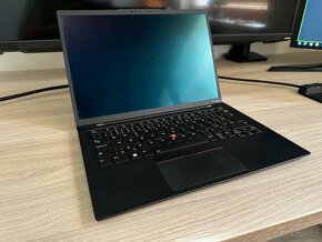 Lenovo X1 Carbon Gen10 i7-1260P / 16GB / 1TB / OLED - 4