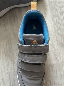 Prodám kožené boty Adidas vel.37,5 - 4