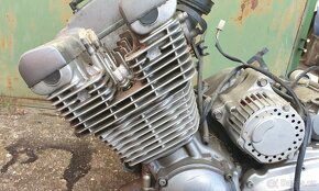 Yamaha XJ900 Diversion - motor - 4