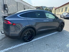 Tesla model X Long Range - 4