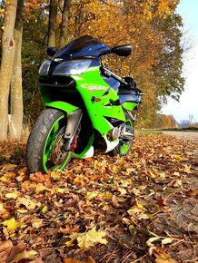 Kawasaki Ninja ZX6R - 4