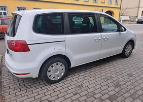 Seat Alhambra 2,0 TDI nafta manuál 85 kw - 4