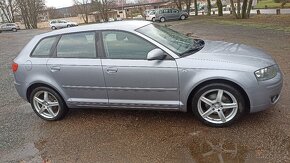 Audi A3 sportback 1,6 85kw benzin ,webasto - 4