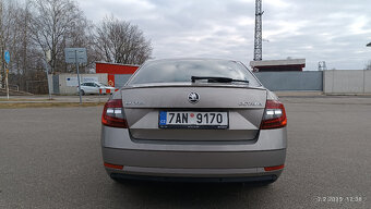 Škoda Octavia III Style Plus Extra - nepoškozený interiér - 4