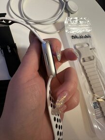 Apple Watch Series 7 41mm, Hvězdné bílé - 4