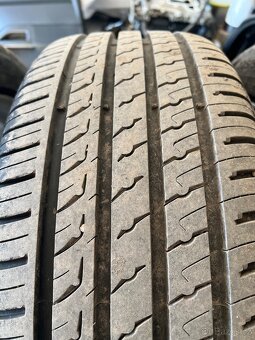 Barum Bravuris 5 225/50 R17. 5/112 /R17 - 4