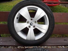 Originál Alu Kola Škoda17 +Pneu Pirelli 215/55/17 5X112 - 4