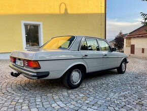 Mercedes benz w123 piano 250 benzin - 4