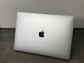 MacBook Pro 13" 2017 Silver 256GB / 16GB / i5 - DPH - 4