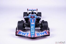 Alpine A522 - Esteban Ocon (2022), 1:18 Solido - 4