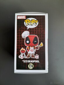 Funko POP Marvel 774 - Backyard Griller Deadpool – 30th ann - 4