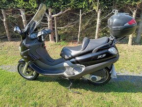 Piaggio X9 200 Evolution - 4