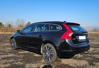 Volvo V60, 2.4 D6 AWD 162 kW PLUG-IN HYBRID - 4