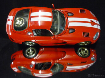 Dodge Viper GTS Coupe Bburago 1/18 - 4