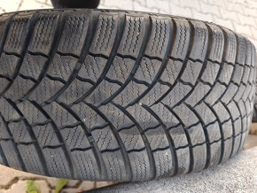 Prodám 4X zimni pneu 205/55/16 Bridgestone - 4