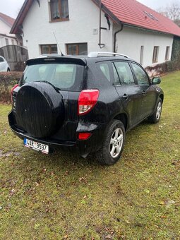 Toyota Rav4 2.2 nafta 100 kw 4x4 uzávěrka - 4