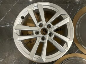 original Audi A3 8Y r17 5x112 et43 8Y0601025L DPH - 4