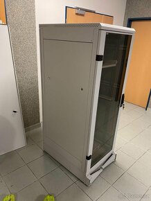 Triton rack - rozvaděč 32U, 600x800 - 4