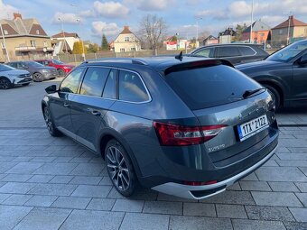 Škoda Superb Combi SCOUT 2,0TDI 147kW DSG 4x4 KAMERA KESSY - 4