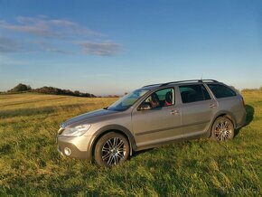 Škoda Octavia kombi 2.0 TDI scout 4x4 - 4