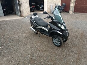 Piaggio mp3 125 CZ doklady v ceně Stačí řidičák na os. auto - 4