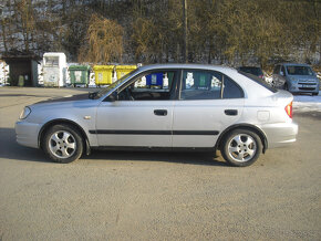 Hyundai Accent - 4