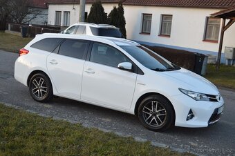 Toyota Auris kombi 1.8i - hybrid , bez koroze,nonstop servis - 4