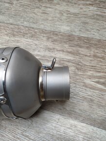 Akrapovic výfuk - 4