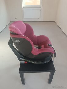 Prodám autosedačku Britax Römer Dualfix M i - size - 4