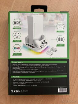 Nabíjecí RGB stojan s chlazením iPega pro Xbox Series S - 4