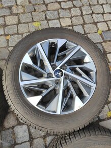 Prodám orig alu 18 Hyundai Tuscon 5x114,3 zimní pneu - 4