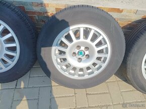 Škoda Octavia 1 alu kola r15 5x100 et38 letní pneu 195/65/15 - 4