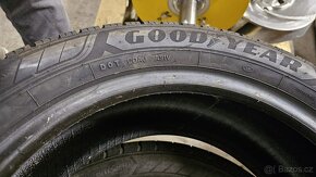 Pneu 225/55R17C - 4