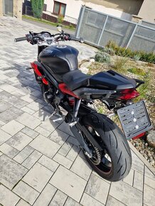 Triumph Street Triple 675 r - 4