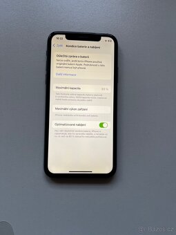 iPhone XS 64GB černý - 4