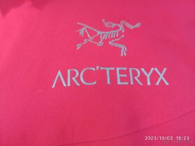 Zimní červená dámská bunda arcteryx M - 4