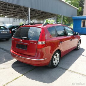 HYUNDAI i30 KOMBI 1,4/80 kW + SADA ZIMNÍCH KOL - 4