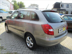 Škoda Fabia 1,2 12V SERVISNÍ KNIHA - 4