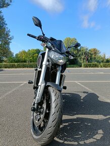 Yamaha MT09 - 4