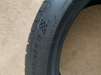 Michelin Pilot Sport 4 245/40 R19 98 Y ZP XL - 4