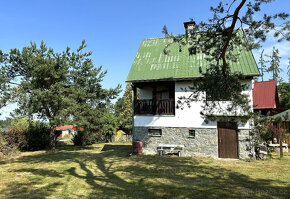 Zděná chata Stebno, pozemek 835 m2, rybník - 4