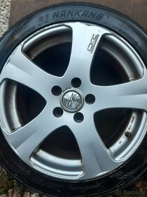 4x Disky 17" z WV Passat s pneu - 4