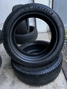 Zimní pneu Michelin 235/45/18 - 4