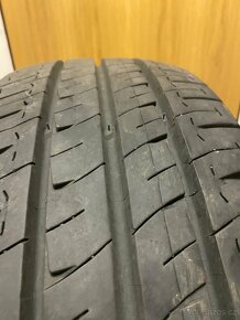 MICHELIN AGILIS+ 215/60 R17C 109/107T - 4