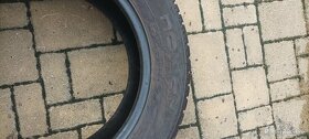 Prodám 4 ks zimní pneu nokian 215/55 R16 - 4