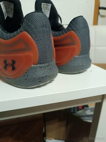 Under Armour Hovr - 4