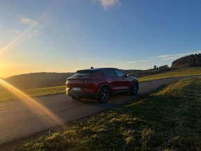 Ford Mustang Mach-E,baterie 98kWh,tažné,+DPH - 4