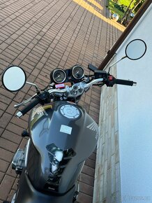 Honda CB900F Hornet - 4
