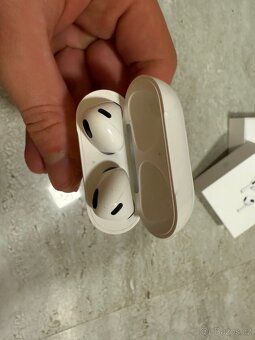 Apple AirPods 3. generace MagSafe - 4